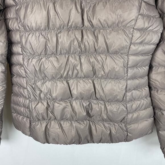 Athleta Women's Downalicious Asymmetric Zip Down Puffer Jacket 929527 Size M - Picture 10 of 10